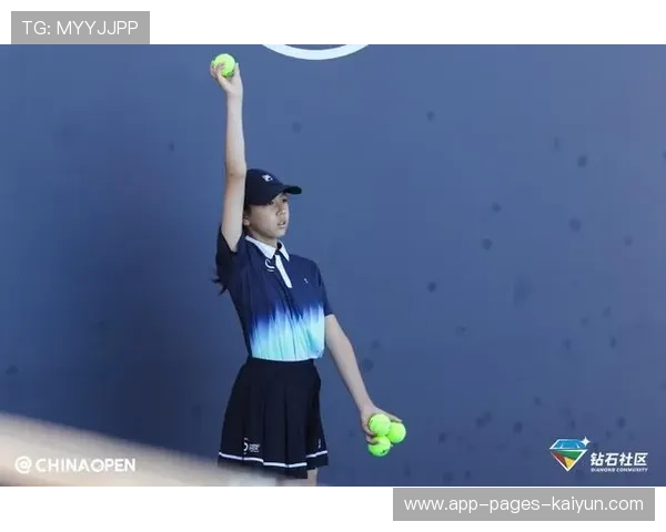 网球草地赛场恢复自然风貌，选手与观众点赞